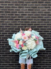 Bouquet in pastel colours with white hydrangeas Bouquet in pastel colours with white hydrangeas