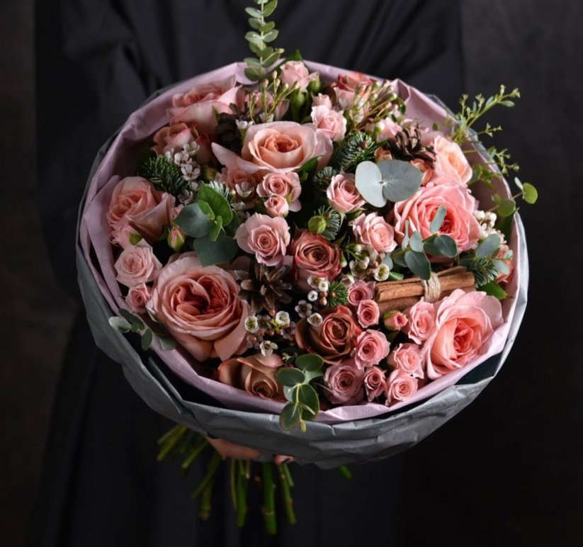 Miešaná kytica s ružami č.35 - Veľkosť: XL