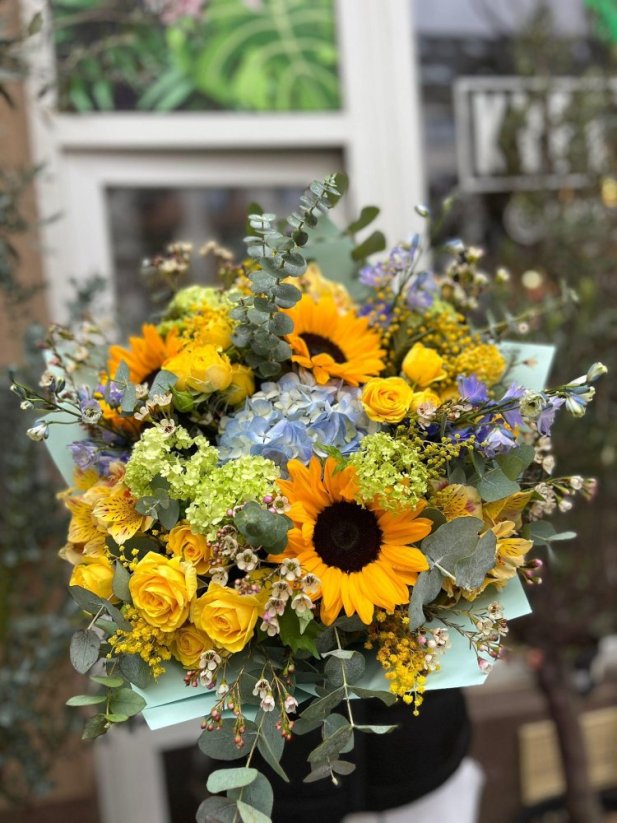 Summer Bouquet with Sunflowers