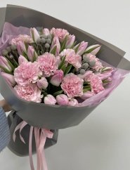 Kytica z karafiátov a tulipánov č.20