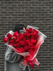 Large Bouquet of Red Roses
