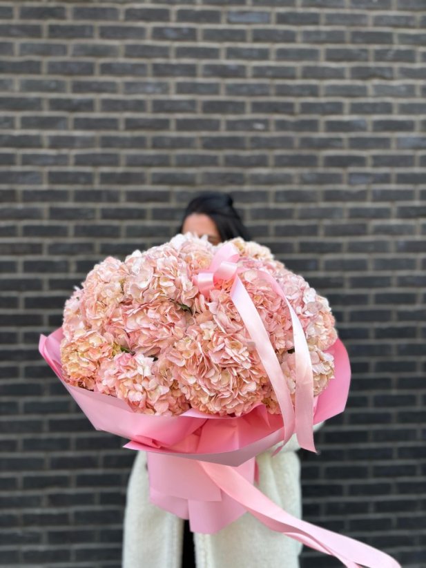 Luxurious Bouquet - Gentle Embrace - Veľkosť: S