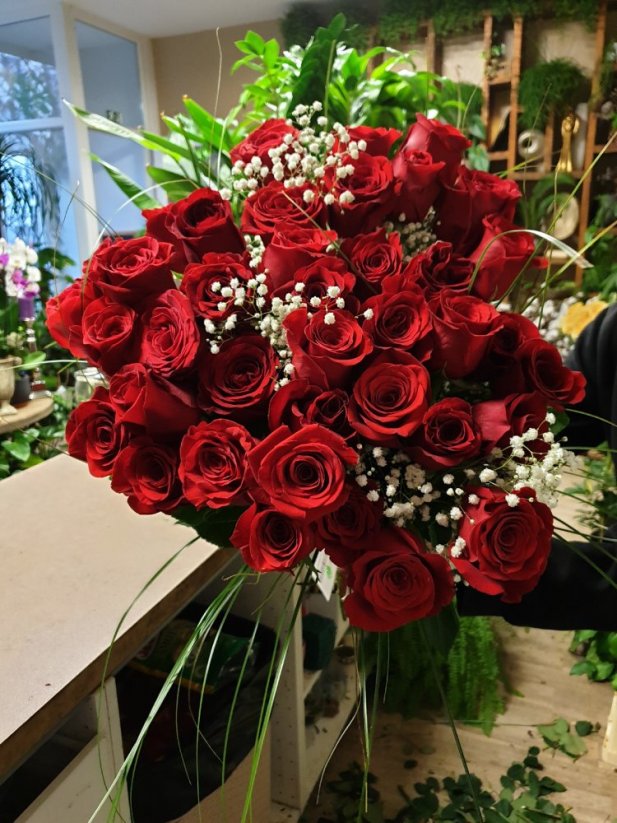 kytica z červených ruží č.12 - Veľkosť: XL