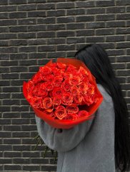 A Bouquet of Red Roses – A Declaration of Love